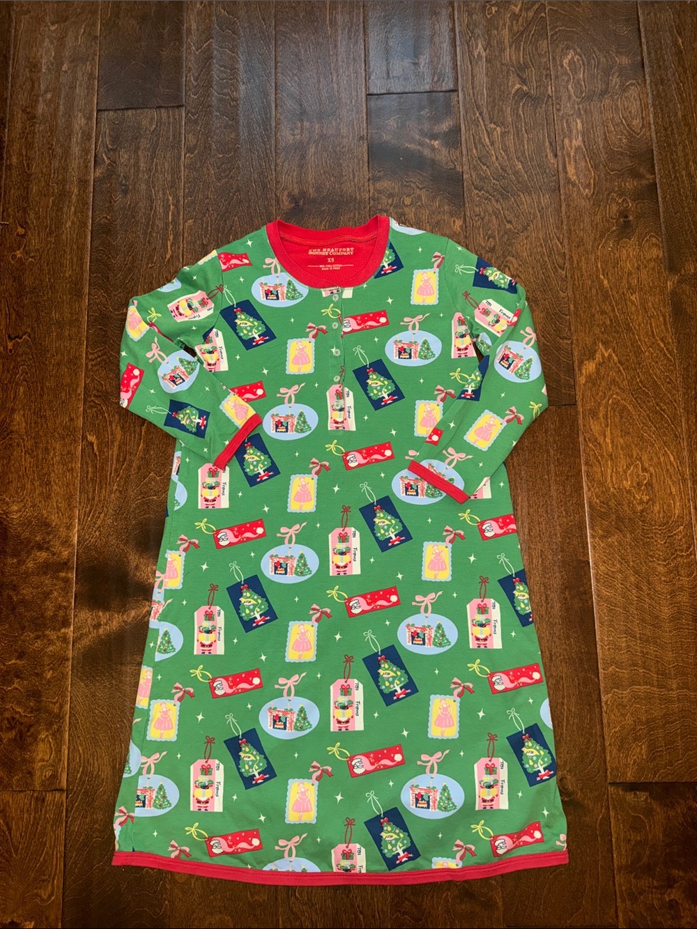 NWOT TBBC Green Nightgown with Gift Tag Print - XS